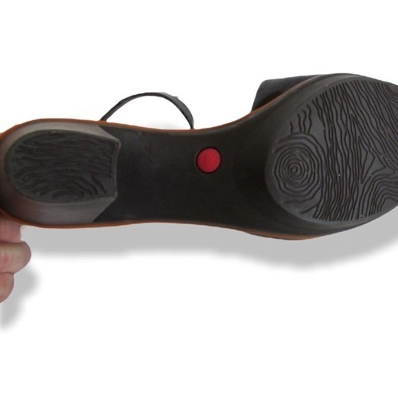 Camper Black Heels - Picture 4 of 6